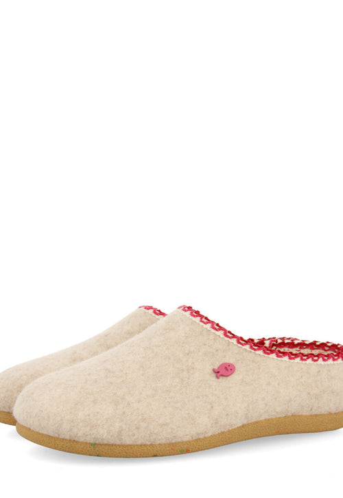 LAUPSTAD CLOG-STYLE HOUSE SLIPPERS