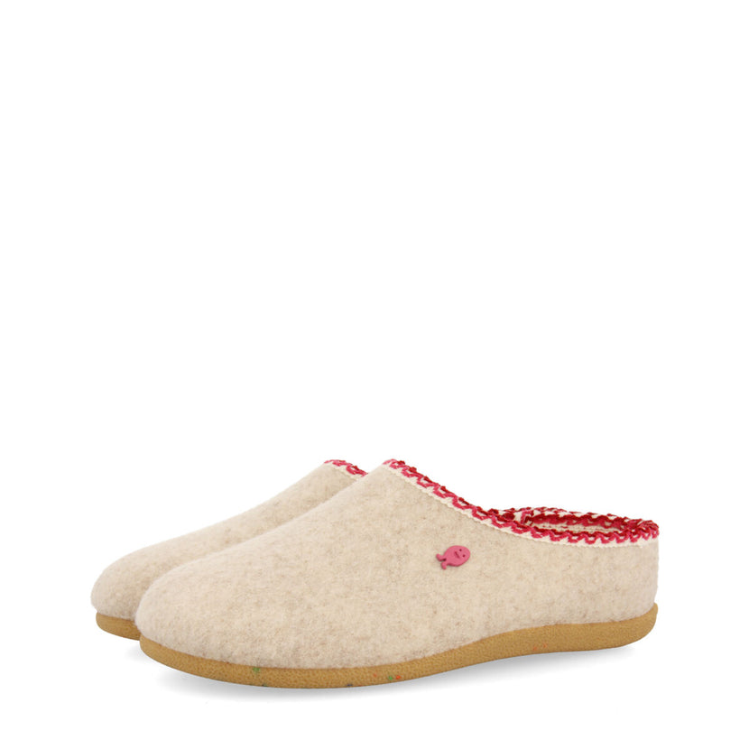 LAUPSTAD CLOG-STYLE HOUSE SLIPPERS