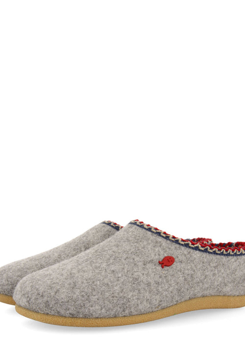 LAUPSTAD CLOG-STYLE HOUSE SLIPPERS