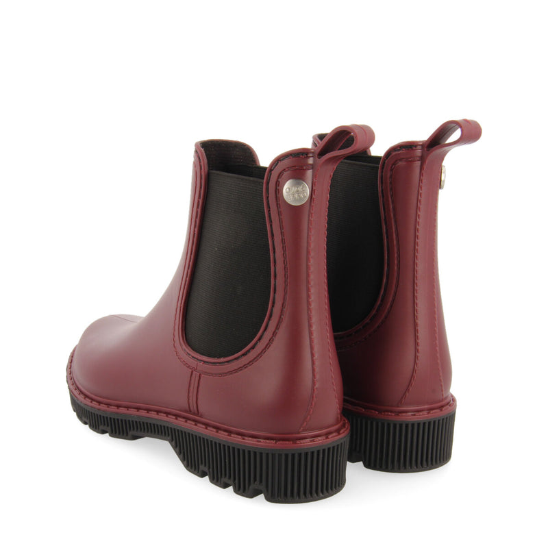 Sisseton women's short burgundy chelsea-style welly boots with black details