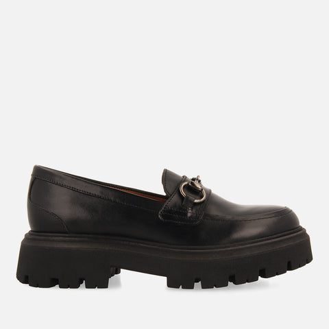 MOCASINES NEGROS DE PIEL CON DETALLE DORADO PARA MUJER ANDSNES