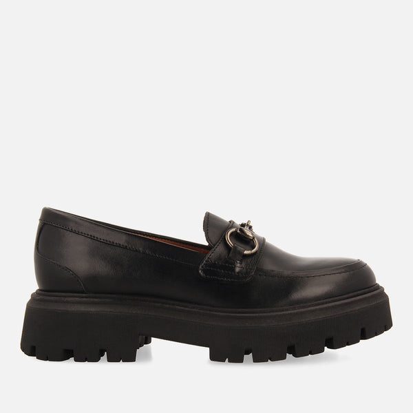 Mocasines negros de piel con detalle dorado para mujer andsnes