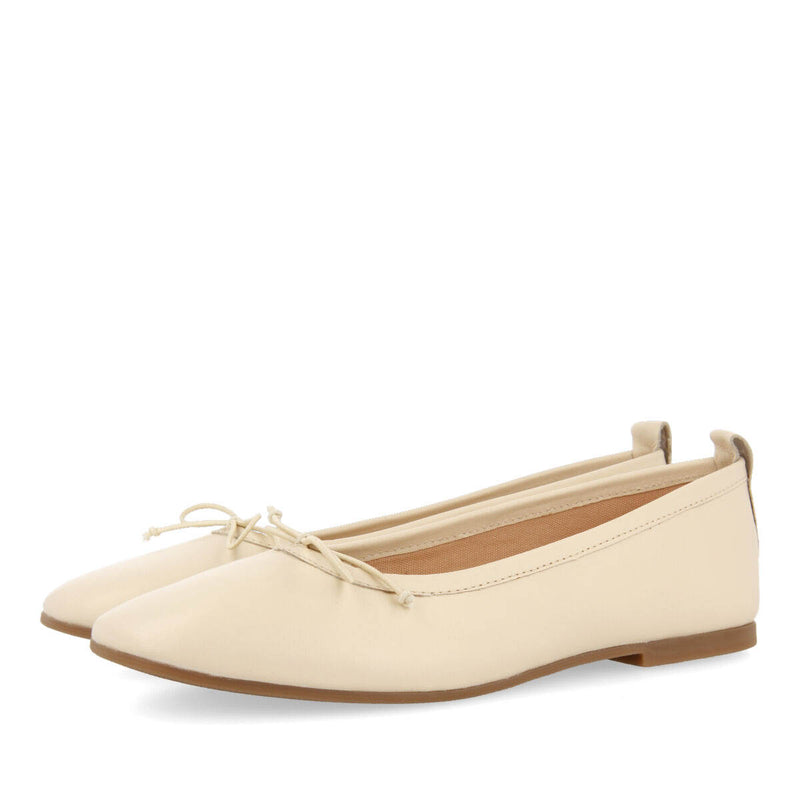 Ballerine off-white in pelle da donna pierbach 