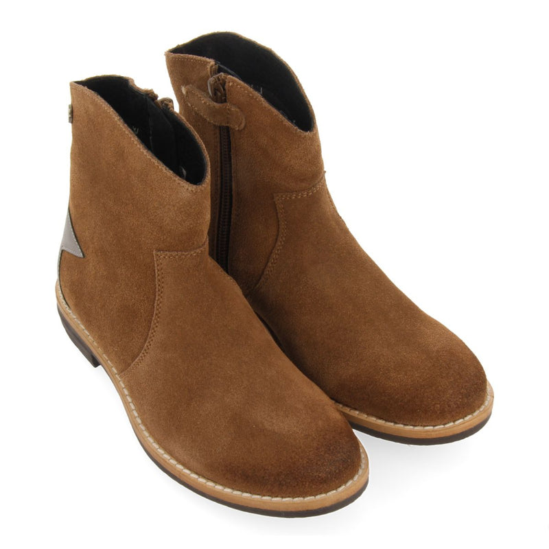 Botines tipo cowboy de serraje color taupe con detalle de estrella para niña y niño nastola