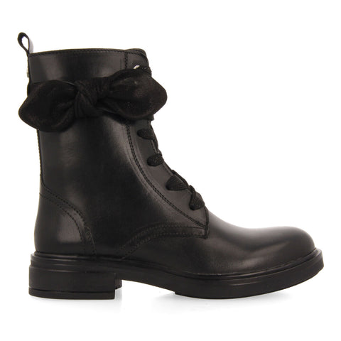 BOTINES NEGROS DE PIEL CON CORDONES Y ADORNO DE LAZO PARA NIÑA Y NIÑO VIAN