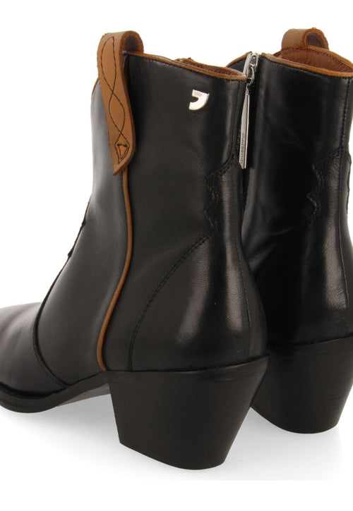 Sylte women's black leather cowboy boots