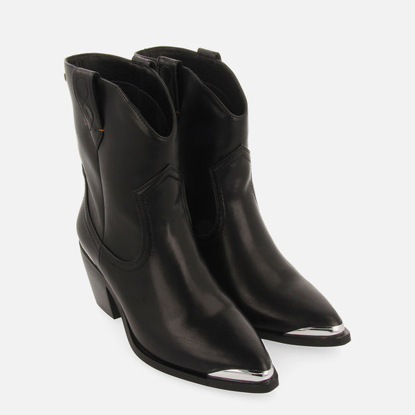Botín estilo cowboy negro con detalle de metal en punta y talón para mujer roslyn