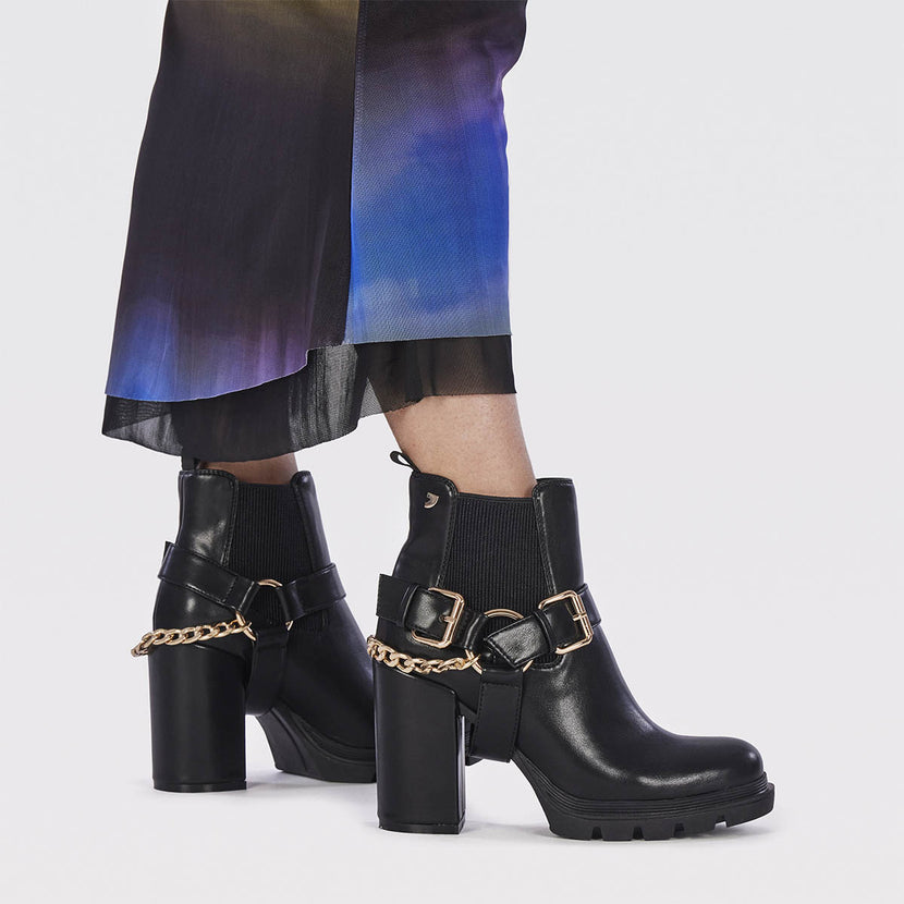 Okreek women's black chelsea boots with buckles, track soles and a chain