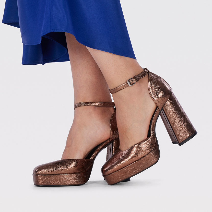 Zapatos bronce de tacón ancho y plataforma para mujer assynt 