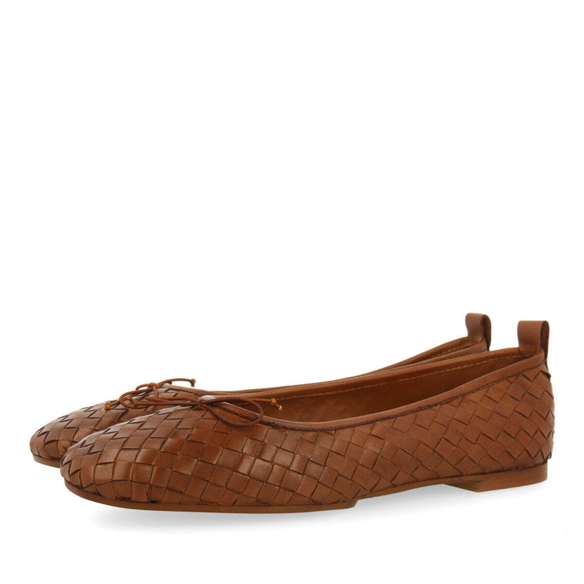 Bailarinas color cuero de piel trenzada para mujer thisted