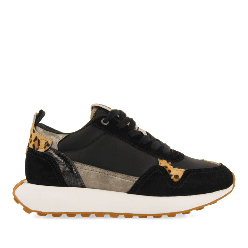 Sneakers retro nere con dettagli pastello da donna onaka  