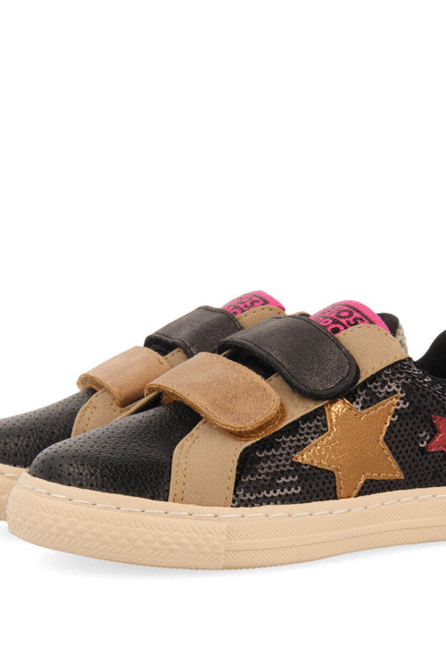 Sneakers negras con estrellas para niña y niño gargu