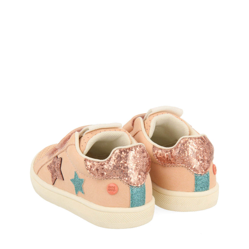 Sneakers nude con estrellas y cierre ajustable para bebé kimball