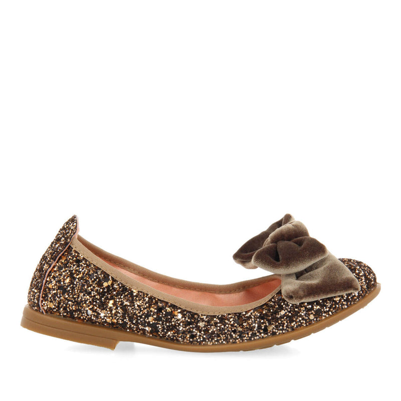 Bostad girls' glittery copper ballet flats with a velvet bow