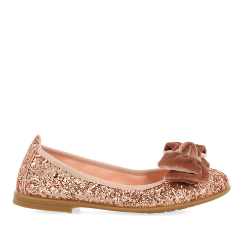 SABRINAS DE GLITTER DE COR ROSA COM LAÇO DE VELUDO PARA MENINA BOSTAD