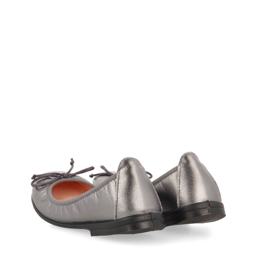 Volders girls' dark silver leather ballet flats