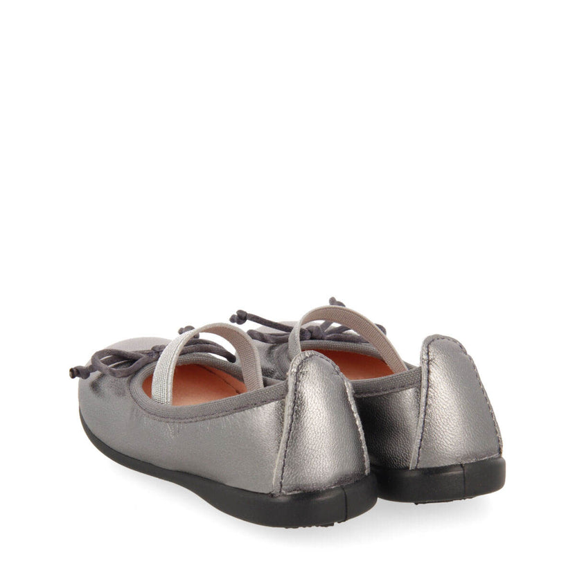 Arnoya girls' dark silver leather ballet flats