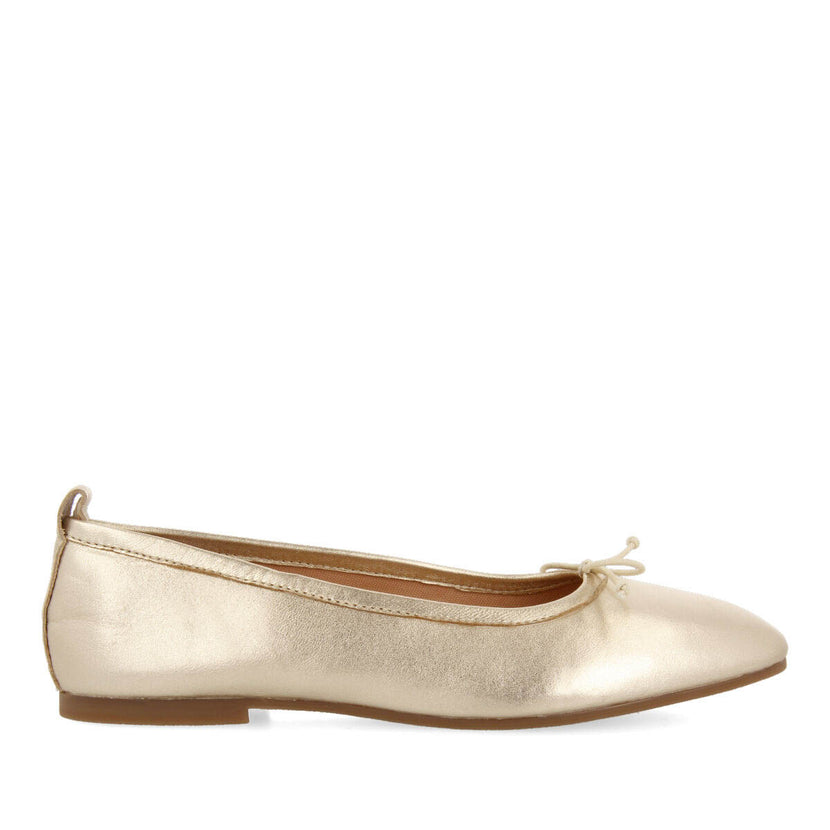 Satteins women's gold leather ballet flats