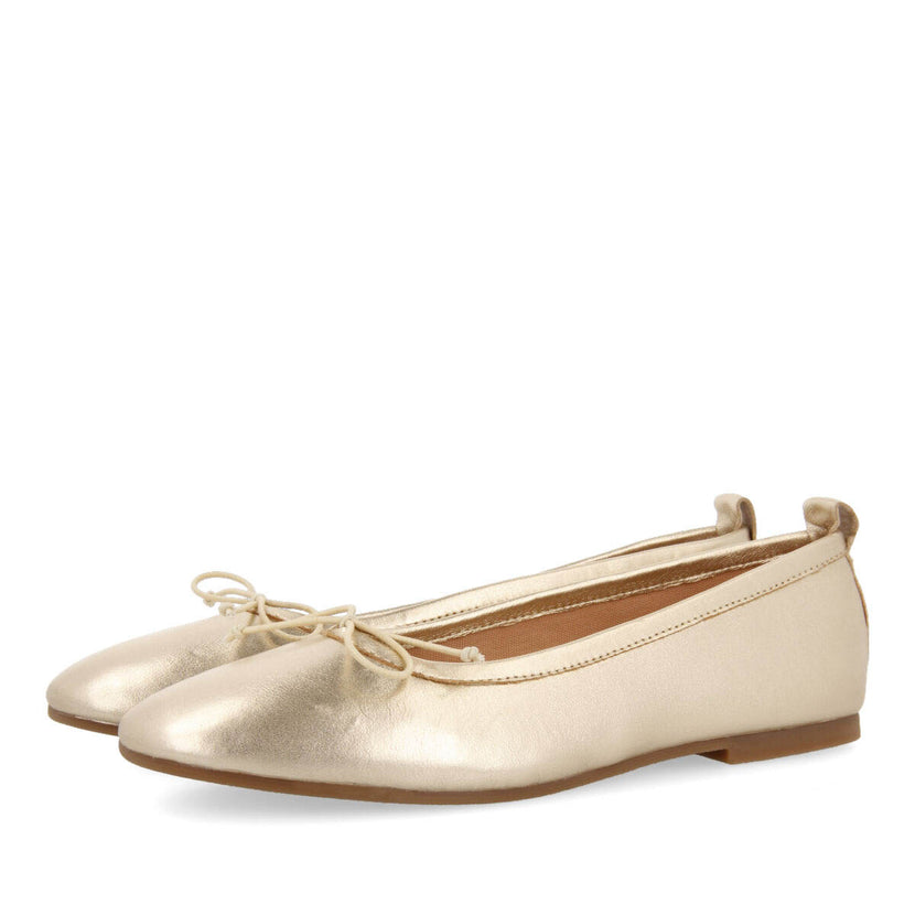 Satteins women's gold leather ballet flats