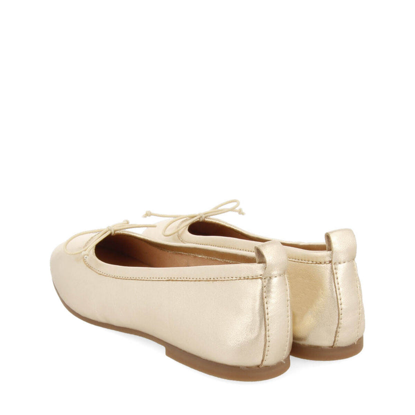 Satteins women's gold leather ballet flats