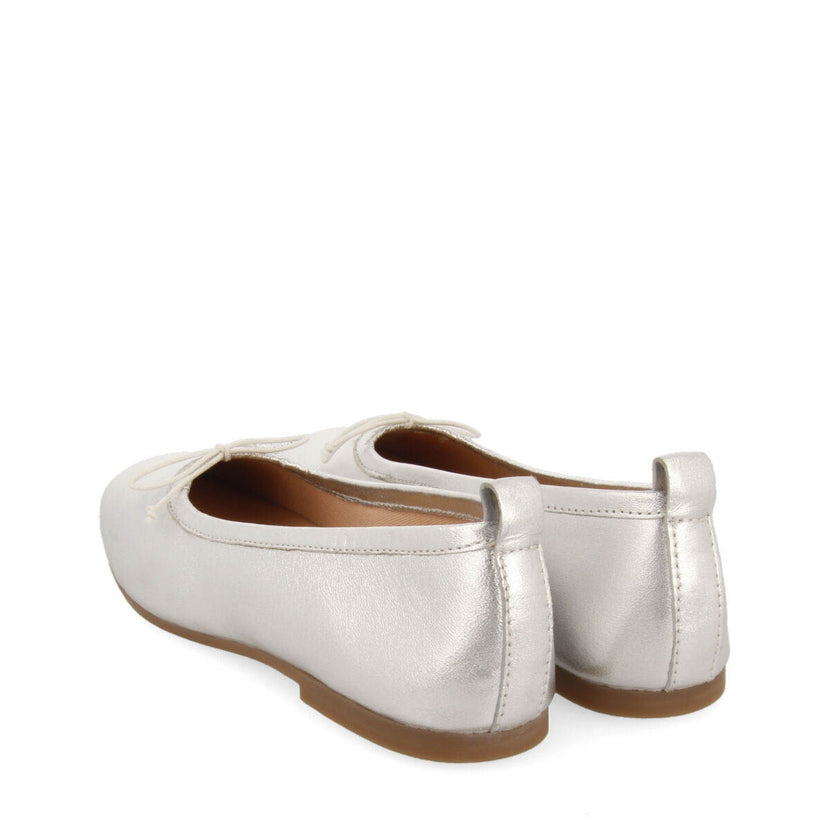 Satteins women's silver leather ballet flats