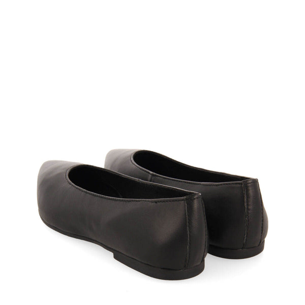 Slagelse women's black leather ballet flats with pointed toes