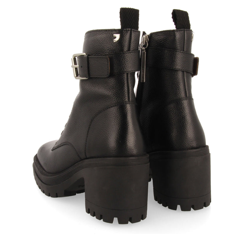 Botín tipo biker de cordones y piso track con tacón de piel negra kelso