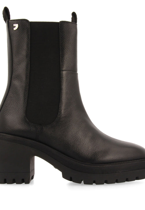 BOTIM PRETO TIPO CHELSEA COM ELÁSTICOS LATERAIS E SOLA TRACK COM TACÃO PARA MULHER HORSENS