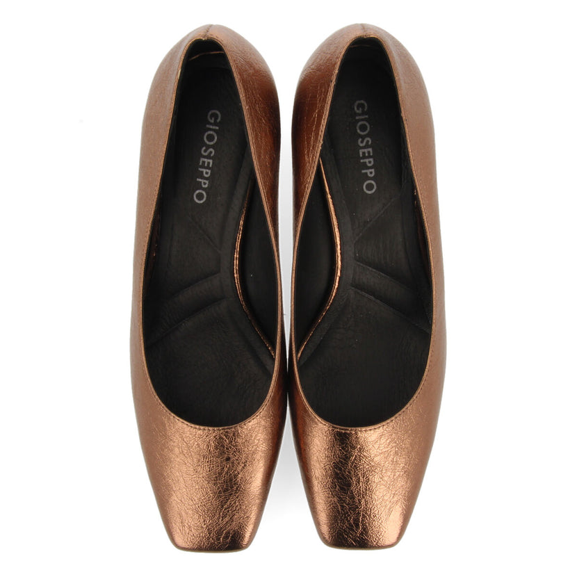 Buckie women's bronze court shoes