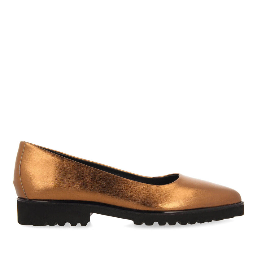 Skrova women's bronze leather ballet flats with track soles