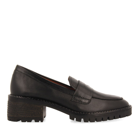 MOCASINES NEGROS DE PIEL CON PISO TRACK PARA MUJER WOLSEY 