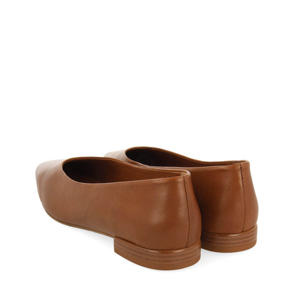 Bailarinas color cuero con punta fina para mujer gifford 