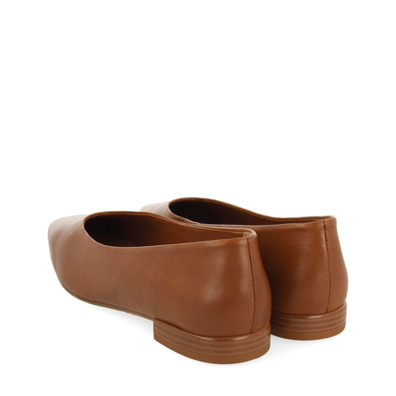 Bailarinas color cuero con punta fina para mujer gifford 