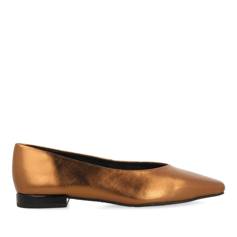 HAMRE WOMEN'S BRONZE BALLET FLATS WITH POINTED TOES