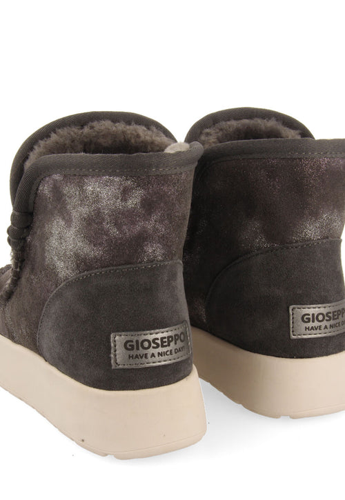 Botín tipo australiano de serraje gris metalizado para mujer annan 