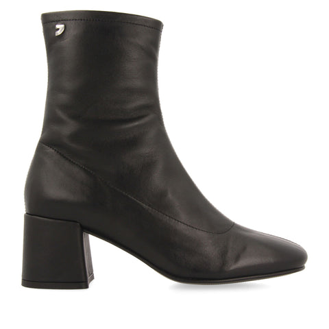 ARTAS WOMEN'S BLACK LEATHER ANKLE BOOTS WITH MID HEELS AND ROUND TOES