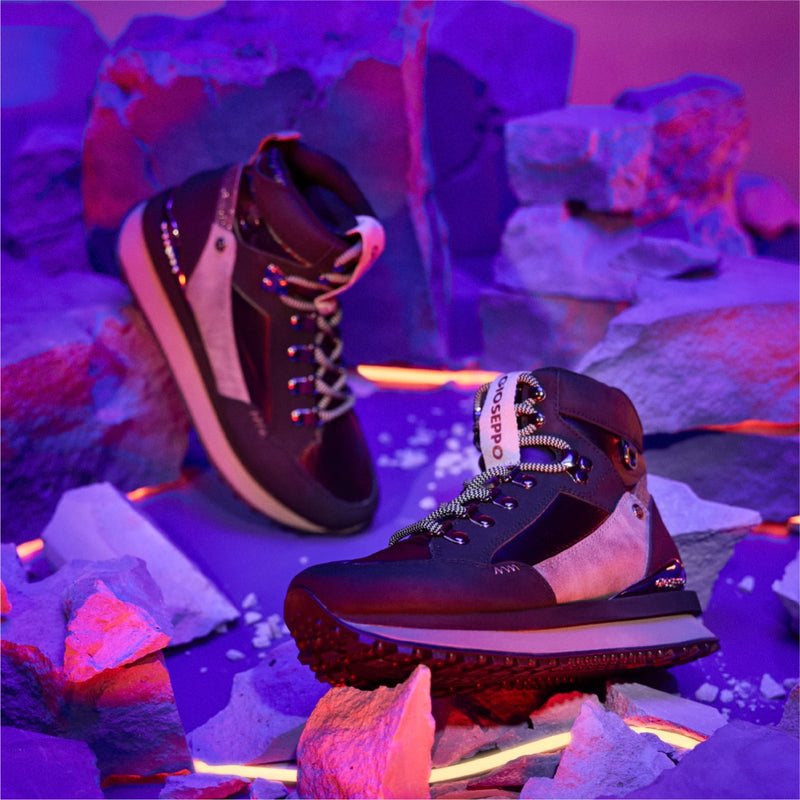 Sneakers negras tipo botín montañero con detalles para mujer ferney