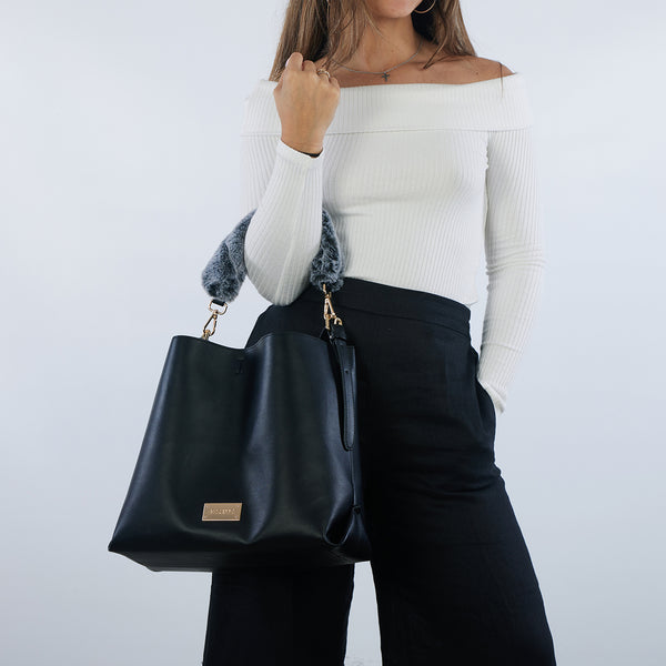 Hecla black shopper bag with a furry handle