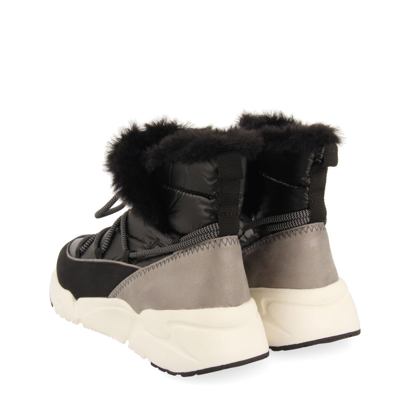 Sneakers negras tipo botín estilo après ski con cordones para mujer flirch