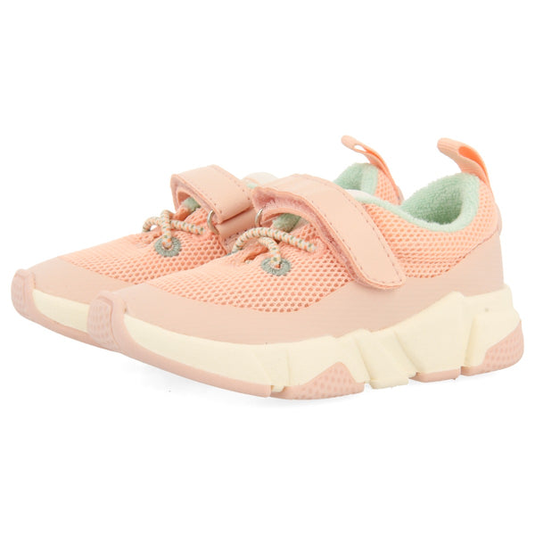 SNEAKERS ROSAS CON ACENTOS DE COLOR PARA BEBÉ YULEE