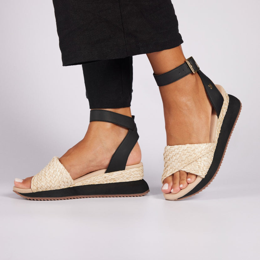 SANDALIAS DEPORTIVAS BEIGE Y NEGRO CON CUÑA PARA MUJER MEHAMA