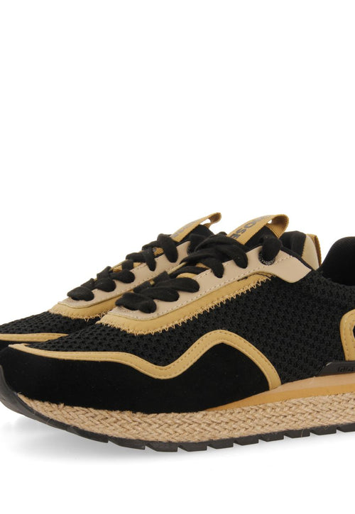 SNEAKERS NEGRAS ESTILO MEDITERRÁNEO PARA MUJER RUKAJ