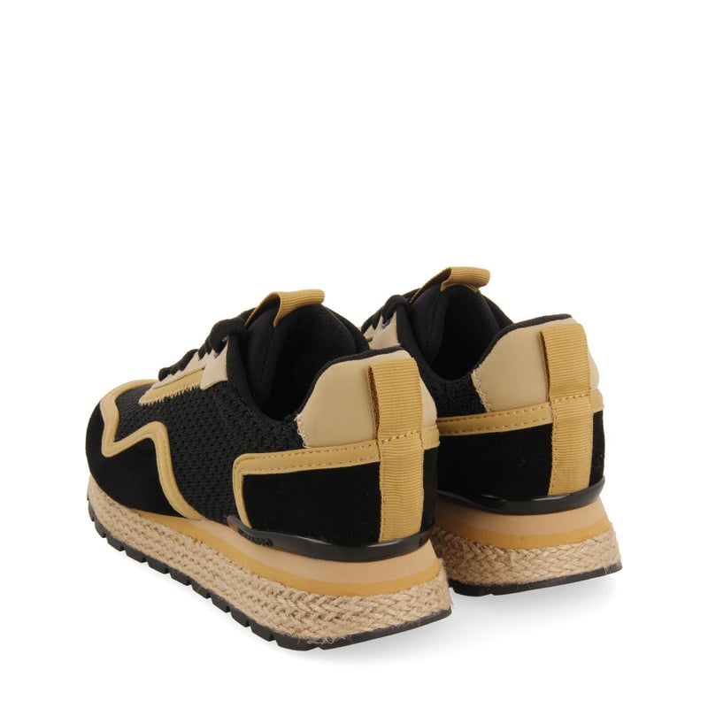 SNEAKERS NEGRAS ESTILO MEDITERRÁNEO PARA MUJER RUKAJ