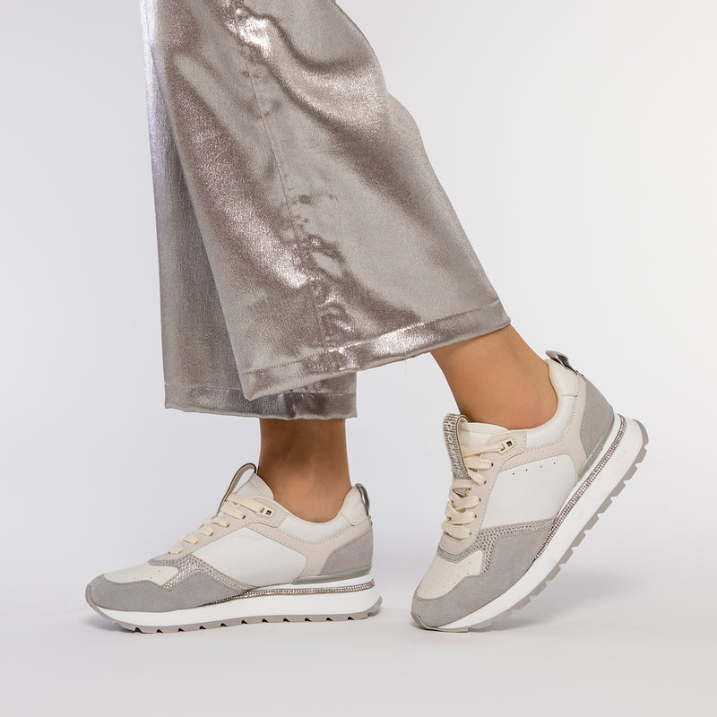 SNEAKERS OFF-WHITE CON DETALLE DE STRASS PARA MUJER ISPICA