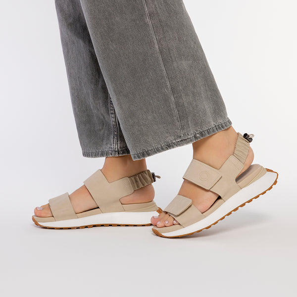 OFF-WHITE SPORTS SANDALS WITH ELASTIC RUCHED BACK DETAIL FOR WOMEN FRATAR