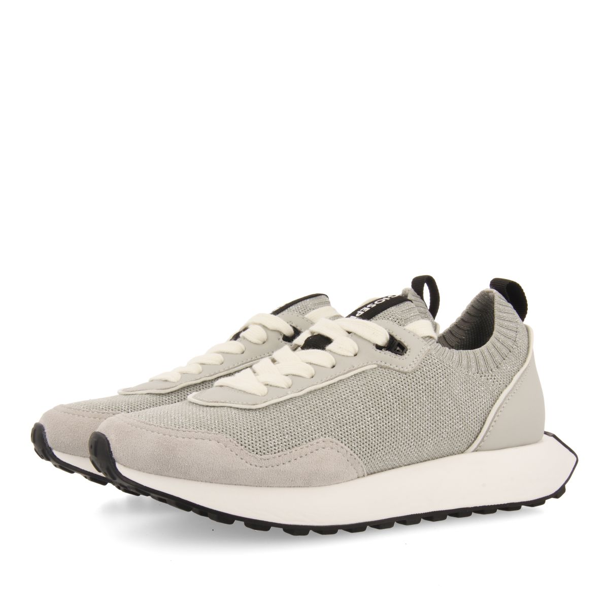 SNEAKERS PLATEADAS DE CORTE ELÁSTICO PARA MUJER FINIQ