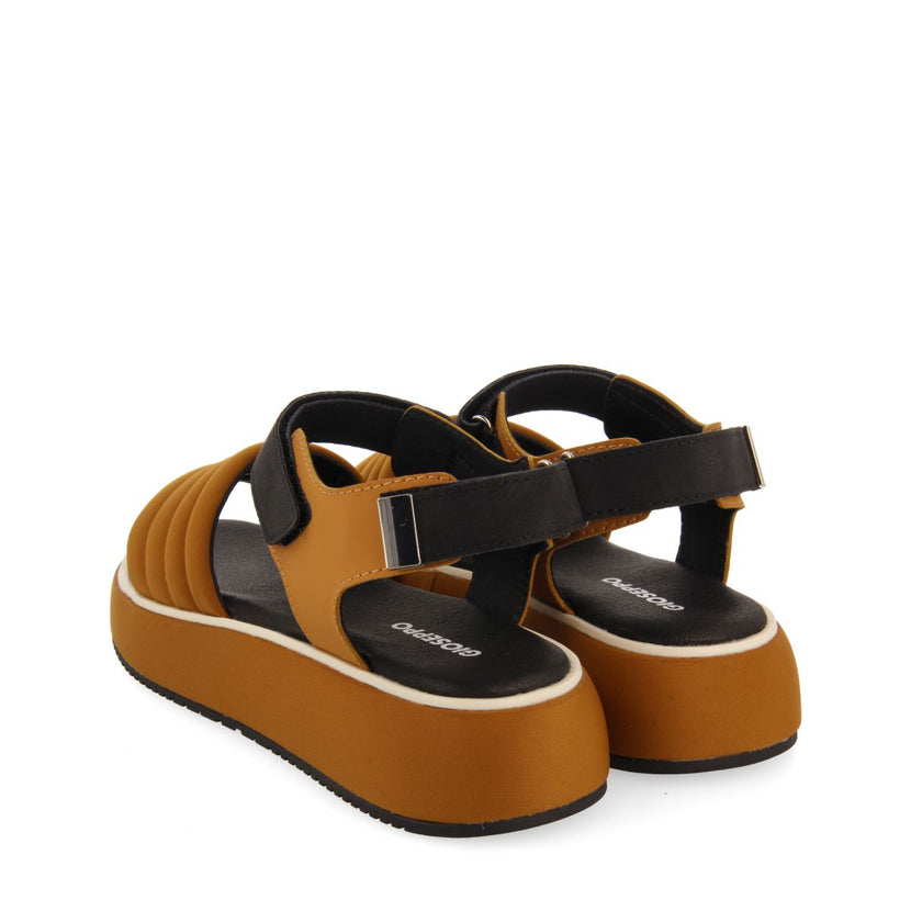 SANDALIAS DEPORTIVAS COLOR CUERO CON PLATAFORMA PARA MUJER CHEVAL