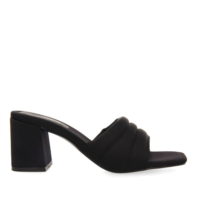 SANDALI NERI A TACCO SCARPE APERTE SUL RETRO PER DONNA BUCODA
