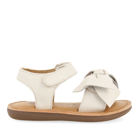 SANDALES BLANCHES EN CUIR AVEC NOEUD POUR BÉBÉ ITALA