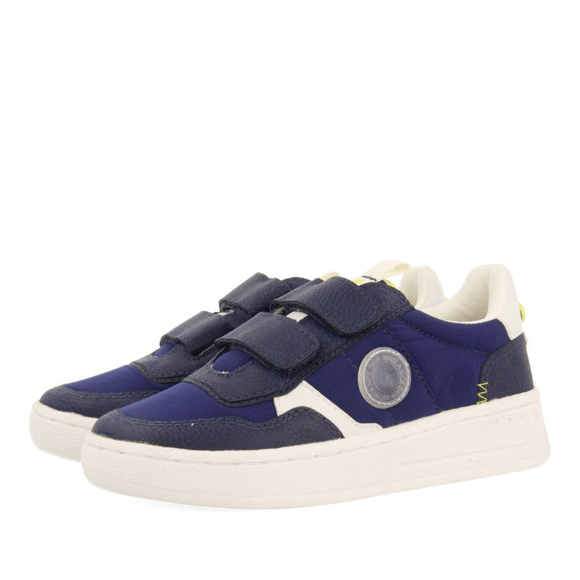 SNEAKERS COLOR AZUL MARINO ESTILO RETRO CON DETALLES DE COLOR PARA NIÑA Y NIÑO WELAKA